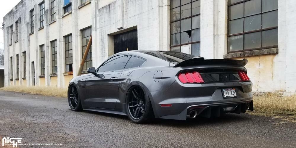 Niche M194 Methos Wheel, 19X8.5 in Gloss Black Matte Black with 5X4.5 Bolt Pattern and 35 Offset - M194198565+35