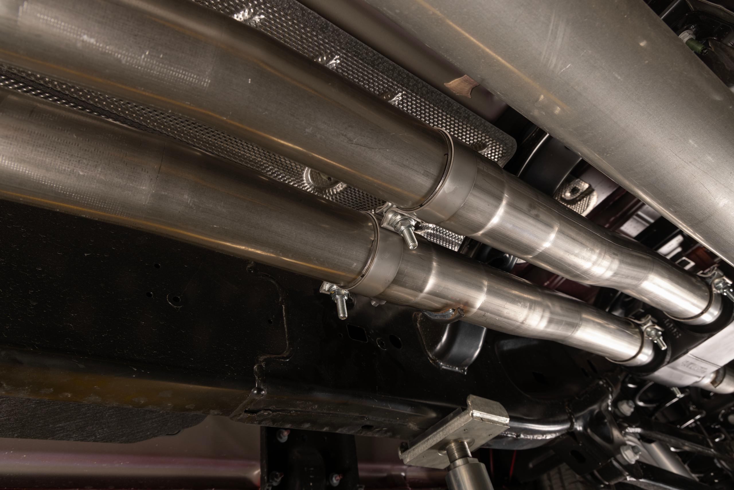 Flowmaster Outlaw Cat-Back Exhaust System (2025 1500) - 818197
