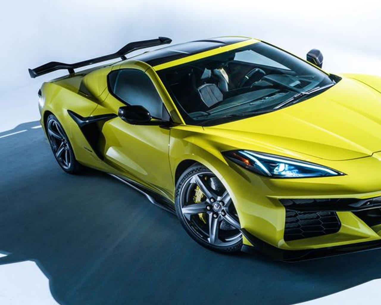 C7 Carbon Corvette C8 | Z06 Side Skirts For Z06 - C8Z-2B-3