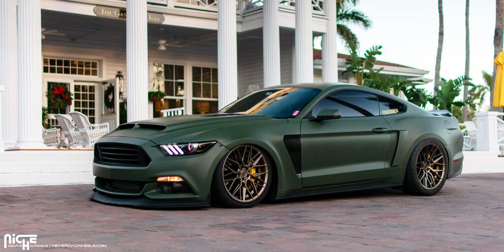 Niche M191 Gamma Wheel, 20X10.5 in Matte Bronze with 5X112 Bolt Pattern and 40 Offset - M1912005F8+40