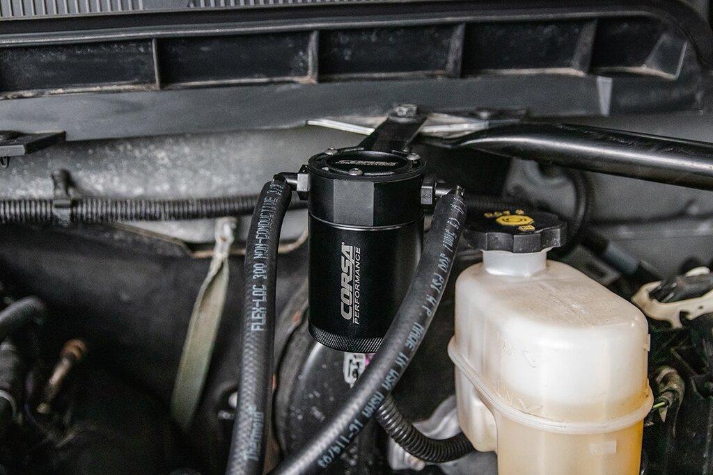 Corsa Performance Aluminum Oil Catch Can with Mounting Bracket (14-19 Chevy/GMC Trucks 14-20 SUVs) - CC0001