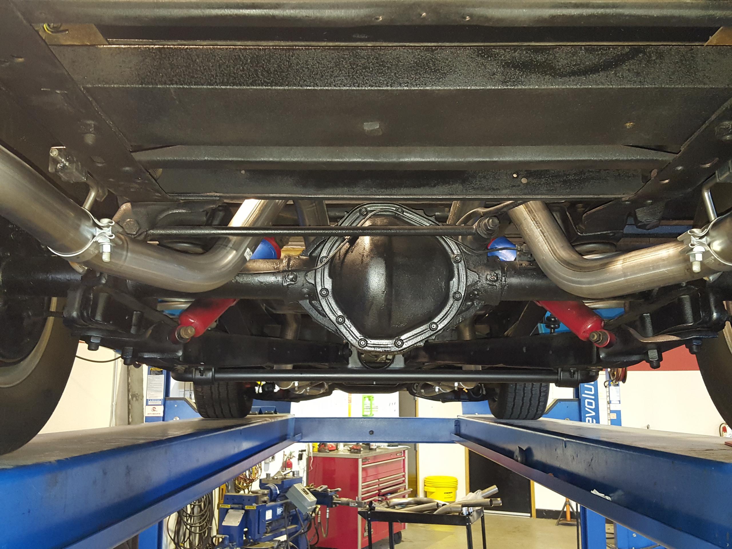 Flowmaster Crossmember-back - Dual Rear/Side Exit - AMT - Moderate/Aggressive Sound