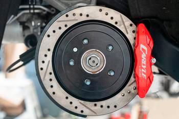 BMR Fabrication 15" Conversion Kit, Drilled Slotted Rotors, Red Calipers Black Hammertone (2014-2019 C7 Corvette Base) - DRP573H