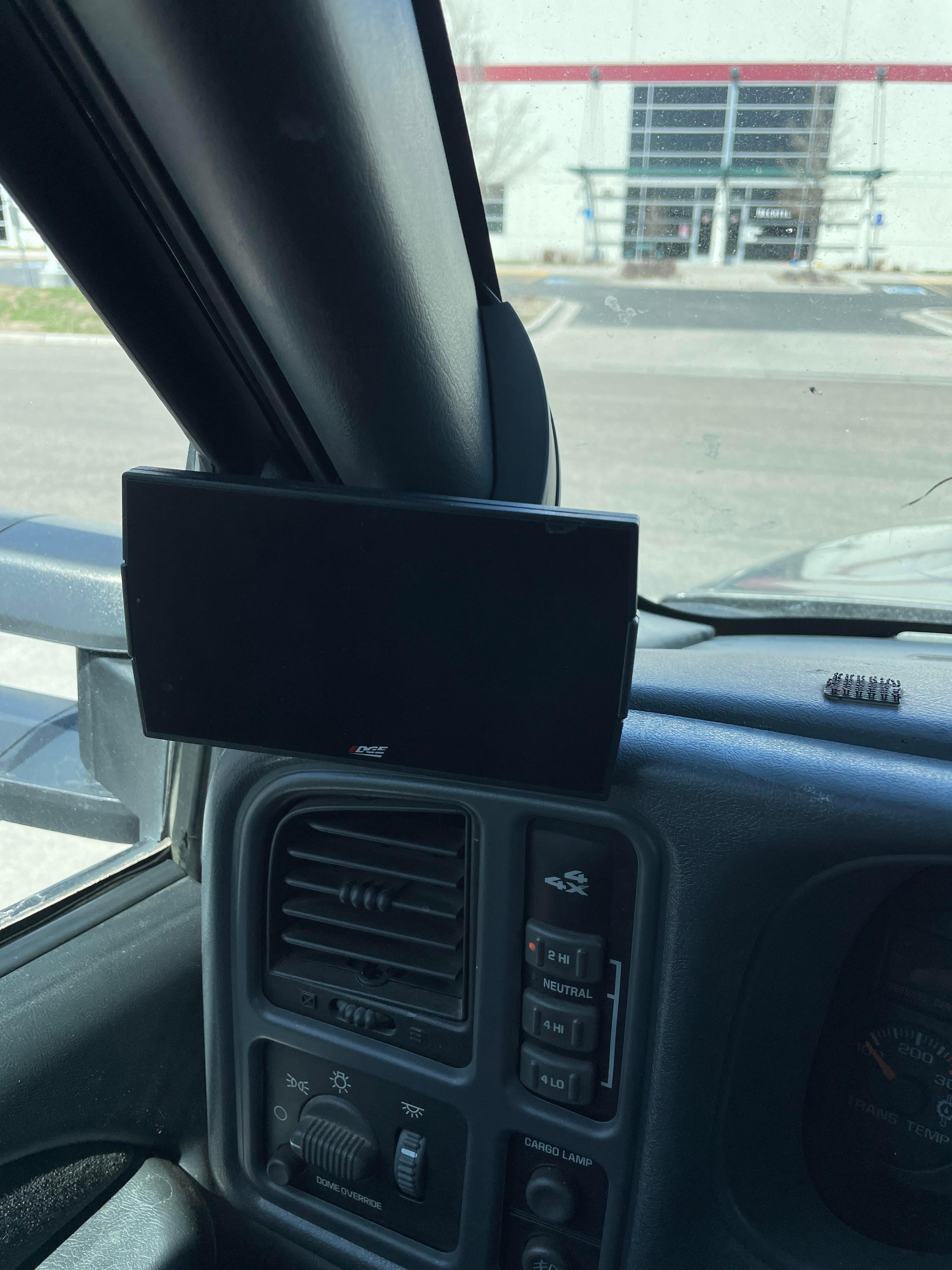 Edge Products CTS3 Pillar Display Mount 2001-2007 GM Classic 2500/3500 (2001-2007 Chevrolet, GMC Fitments) - 28602