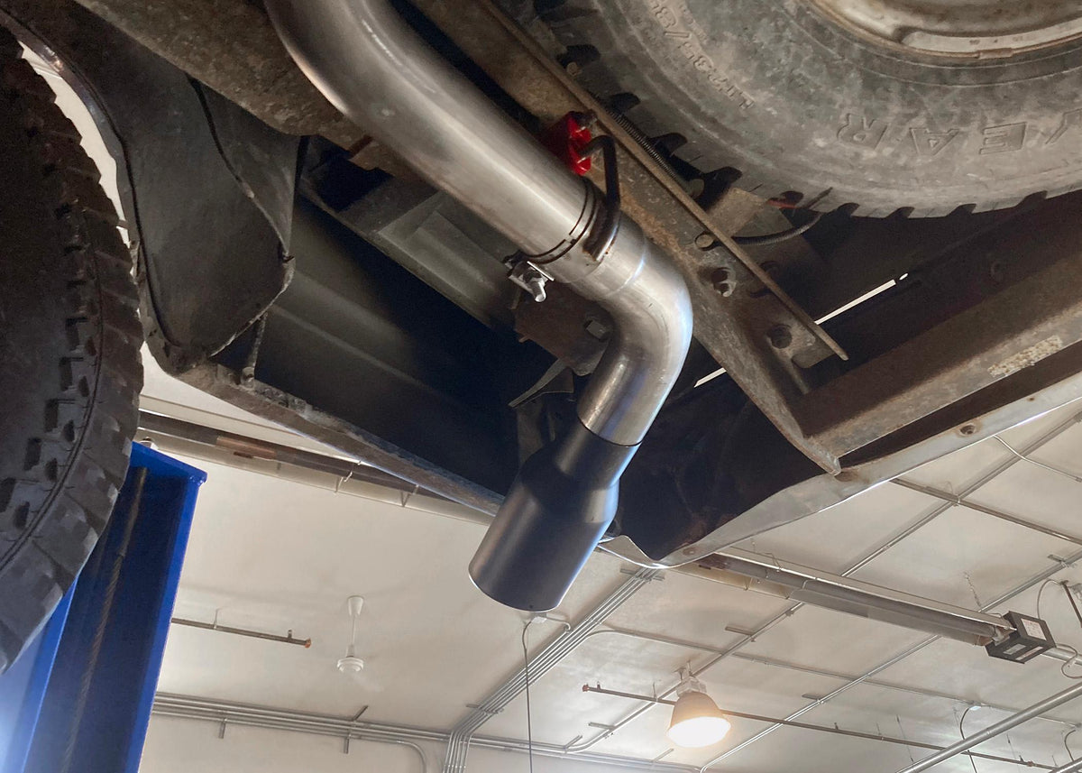 Flowmaster FlowFX Cat-Back Exhaust System - 717947