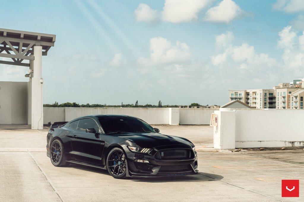 Vossen HF-5 Hybrid Forged Wheel