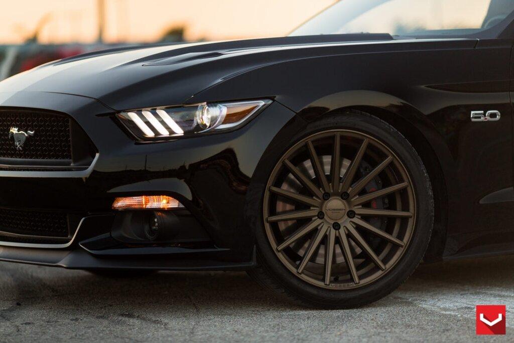 Vossen VFS-2 Hybrid Forged Wheel