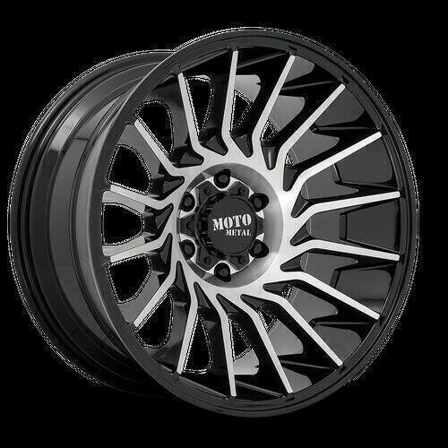 Moto Metal Mo807 22X10 in Gloss Black Machined - 5X5.0 Bolt, -18 Offset - MO80722050518N