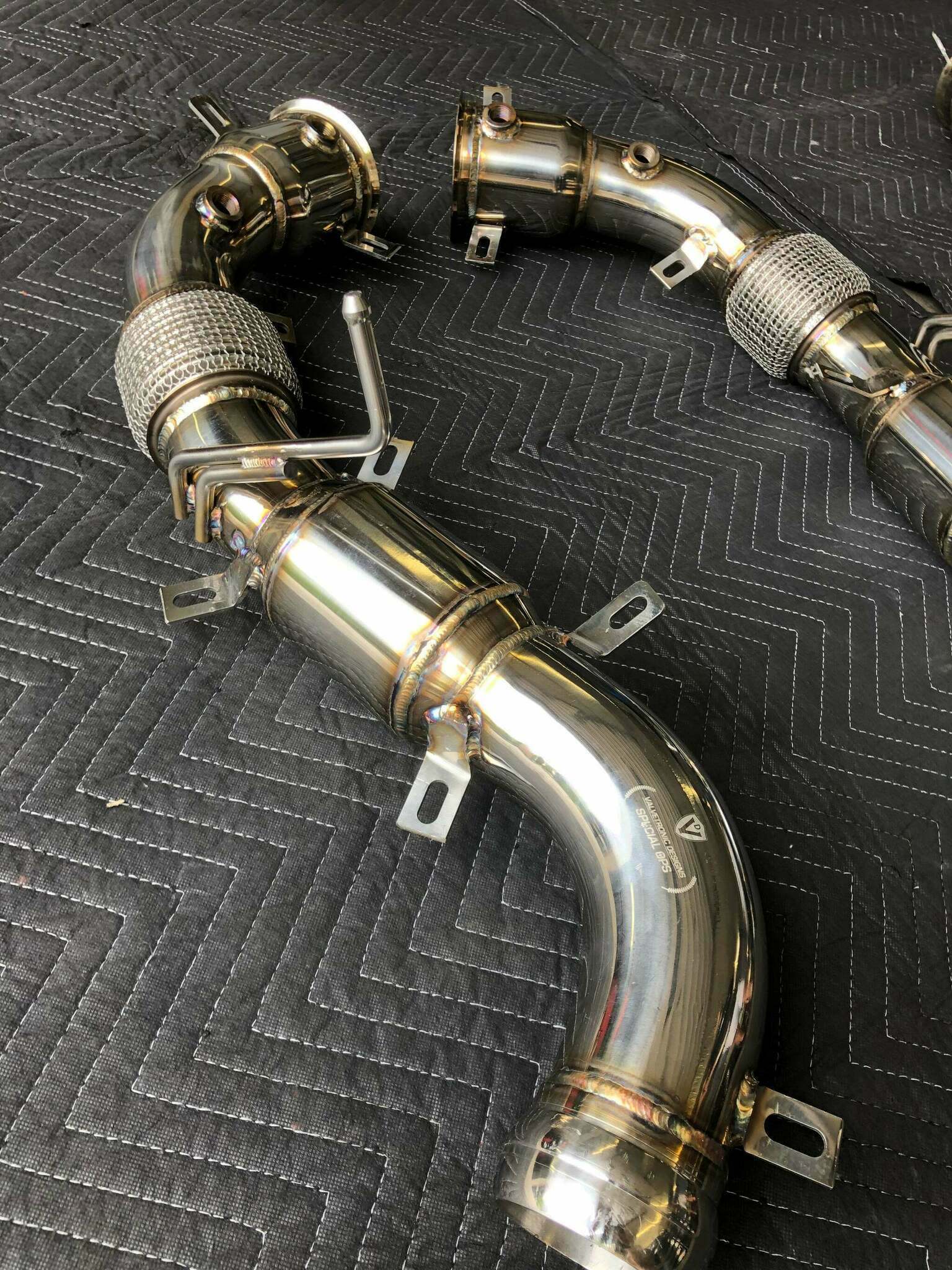Valvetronic Designs Mclaren 12C/650S/675LT Free Flow Race Front Pipes 200-cell Euro 6 Catted - MAC.12C.2CC