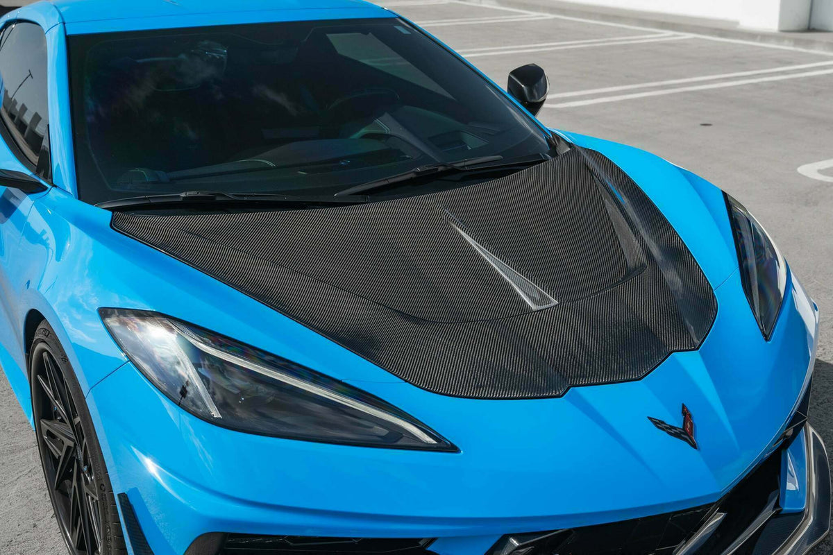 Streethunter Designs C8 Corvette Hood FRP With Carbon Vents