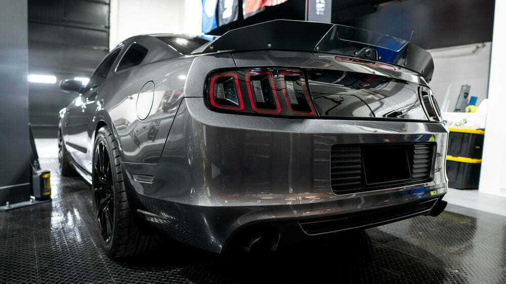 LiquiVinyl LVA 2013-2014 Ford Mustang GT Wickerbill - LVA-S197-GT-WB