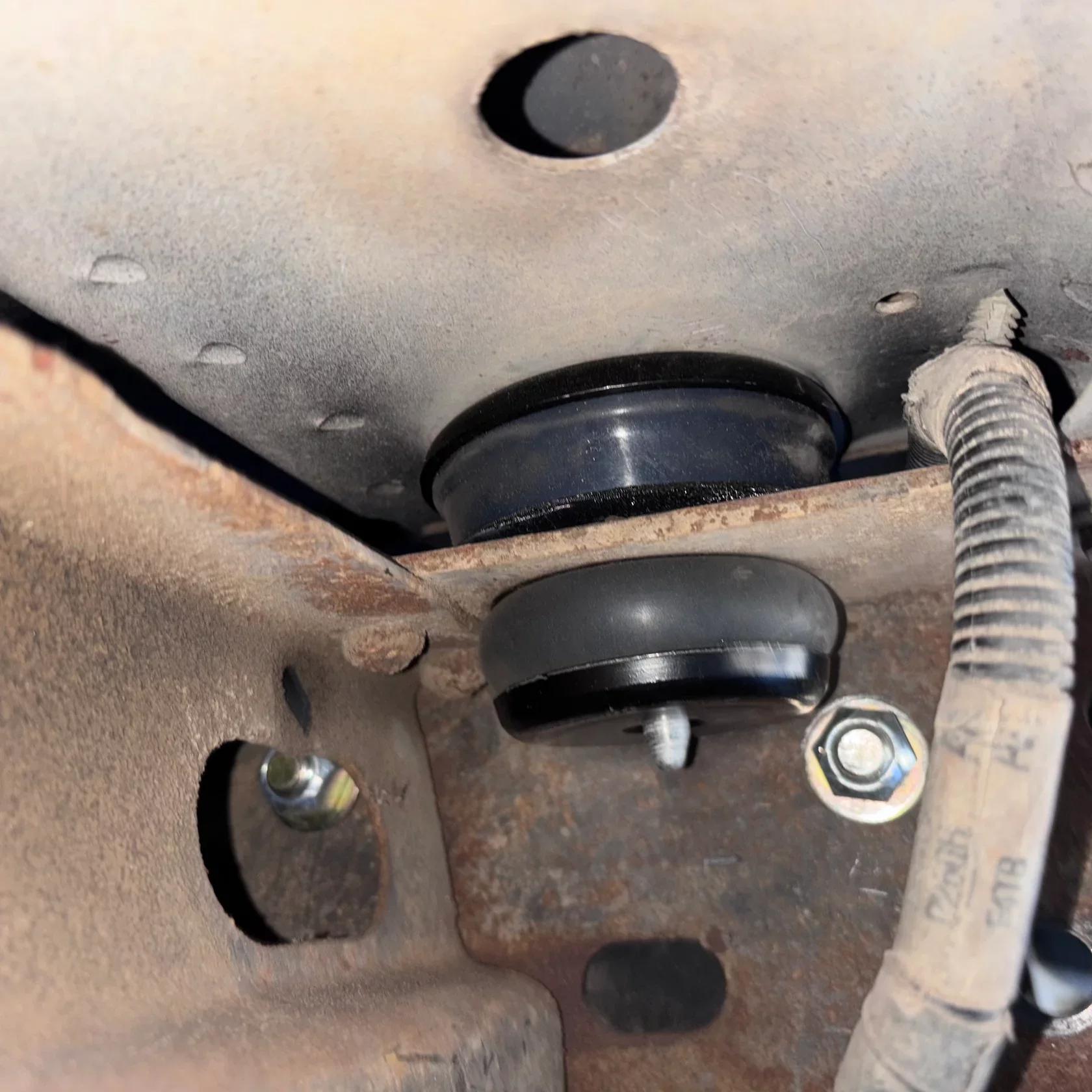 S&B Body Mount Kit (1980-1996 Bronco) - 81-1011