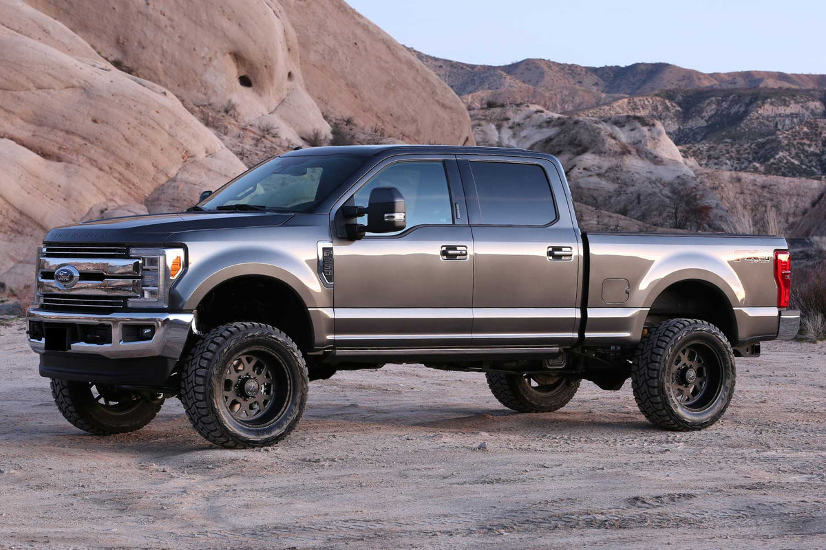 Fabtech 4" Basic Sys W/Perf Shks 17-20 Ford F250/F350 4Wd Diesel (2017-2020 F-250 Super Duty, F-350 Super Duty) - K2214