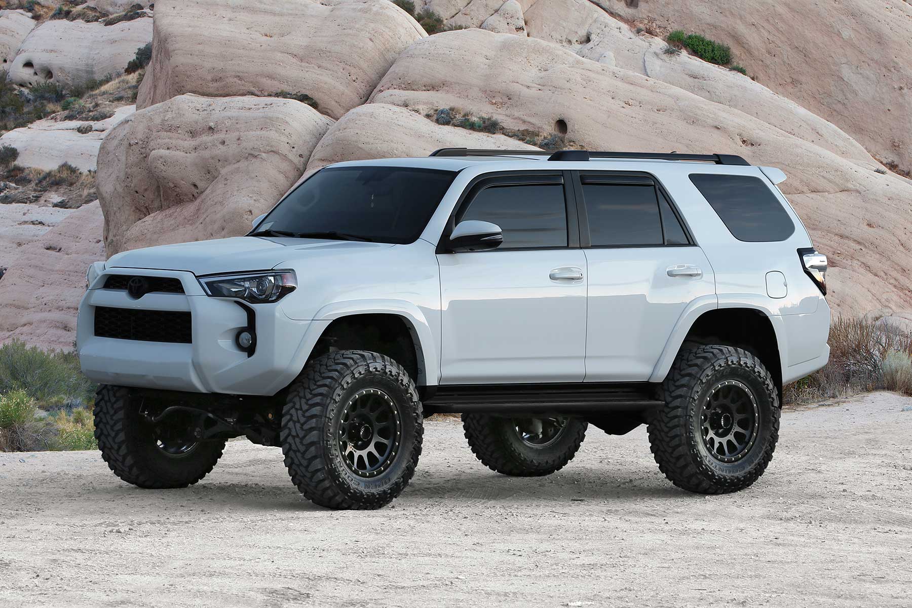 Fabtech 6" Perf Sys W/Dl 2.5C/O & 2.25 15-20 Toyota 4Runner 4Wd (2015-2018 4Runner) - K7067DL