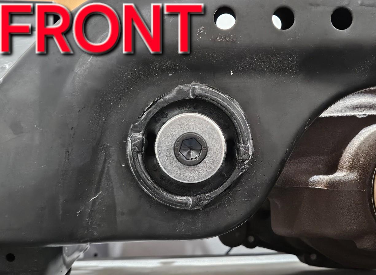 Kelltrac Differential Bushing Upgrade Kit - Rubber (2015-2026 Mustang) - KTI-BUK15RD