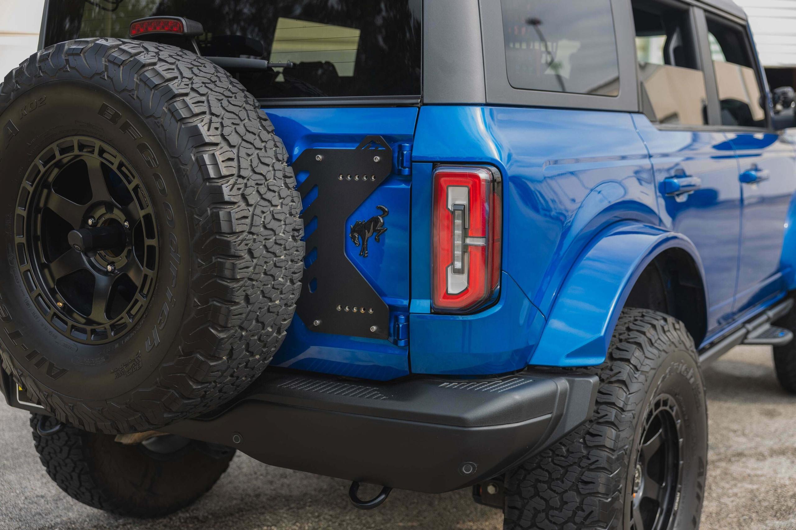 Mountains2Metal Tailgate Reinforcement Bracket - BR6TGR