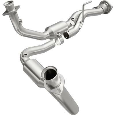 Magnaflow Direct-Fit Catalytic Converter (2006-2007 Commander,2005-2006 Grand Cherokee) - 5451687