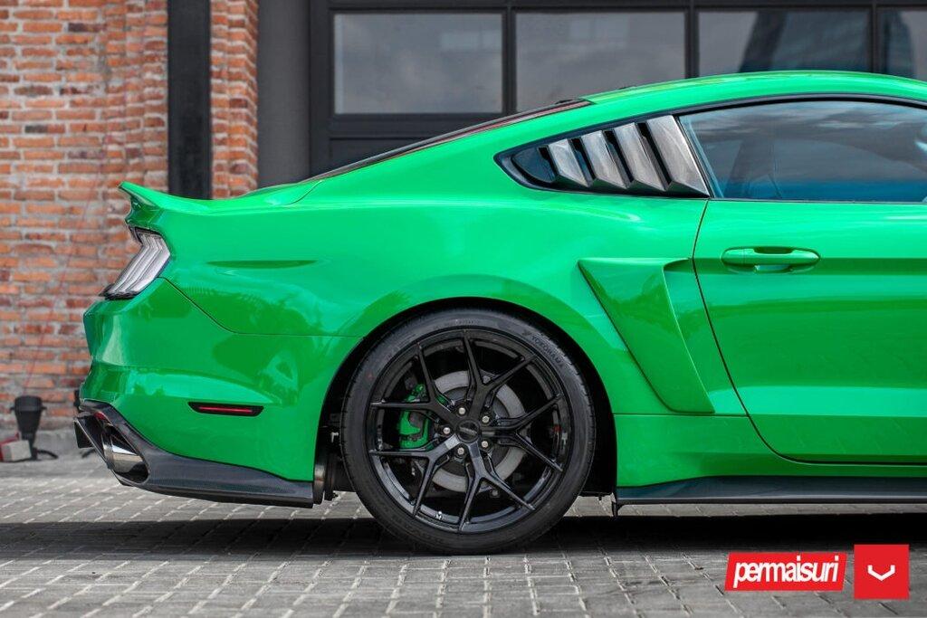 Vossen HF-5 Hybrid Forged Wheel